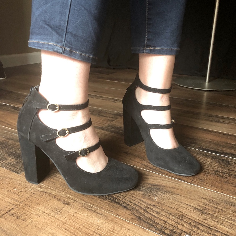 Lauren Conrad Black Suede Strappy Chunky Heels
